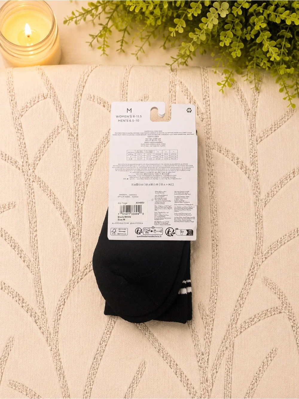 Alo Unisex Half-Crew Sock NWT in Black/White ~ Size M